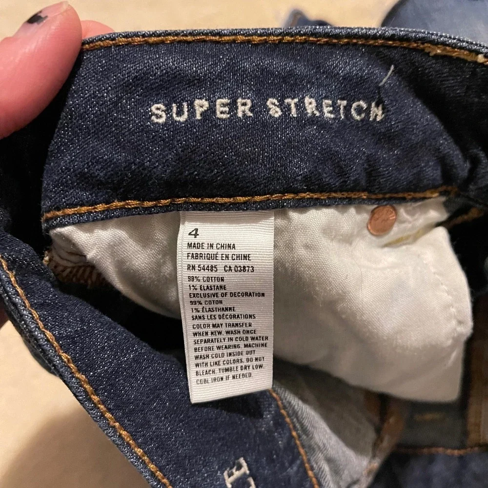 American Eagle Outfitters perfect shape